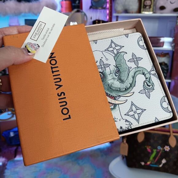 NIB Louis Vuitton Card Case Savane Monogram Chapman Ink White Full Set - Picture 1 of 8